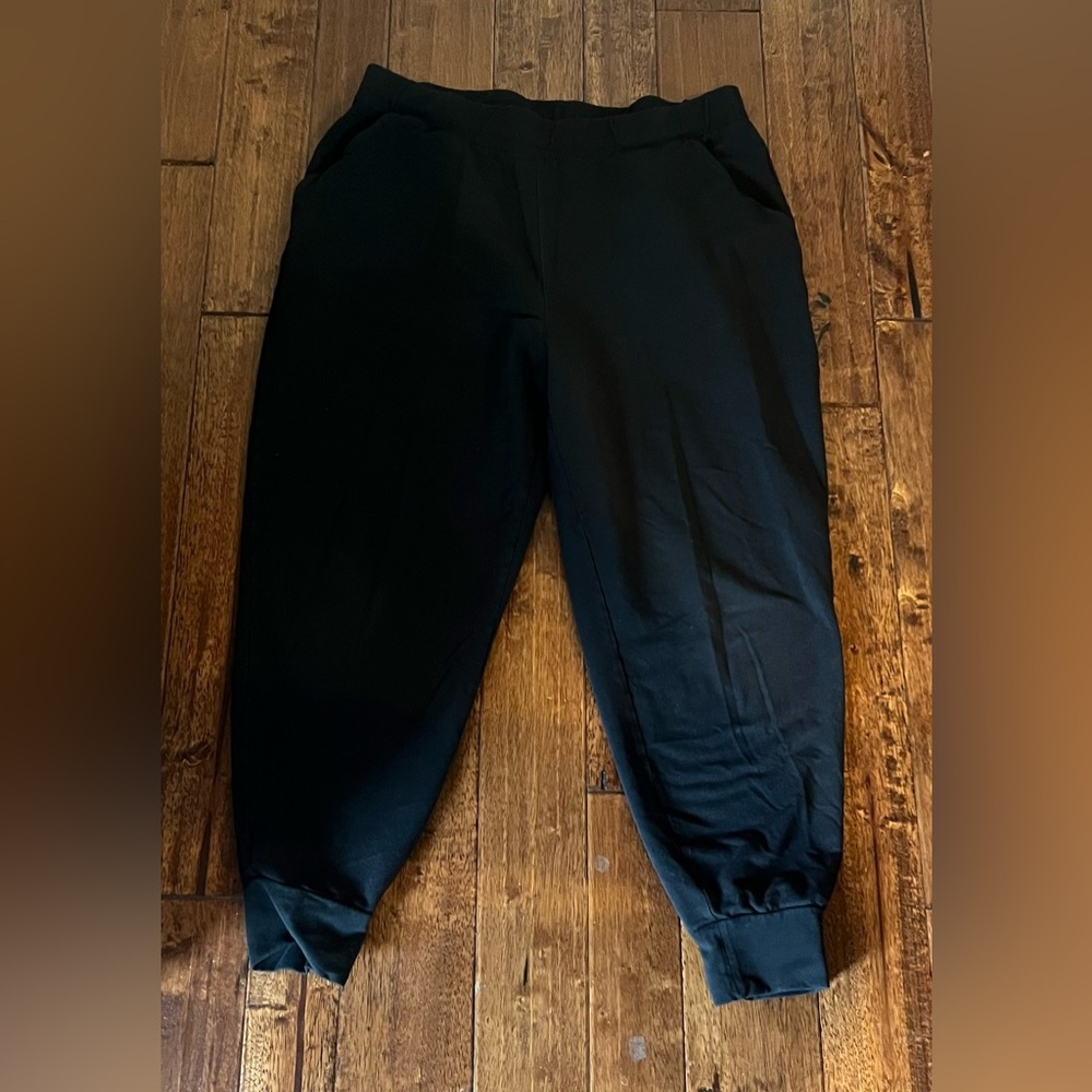 Universal Standard M black joggers with pockets, VGUC.